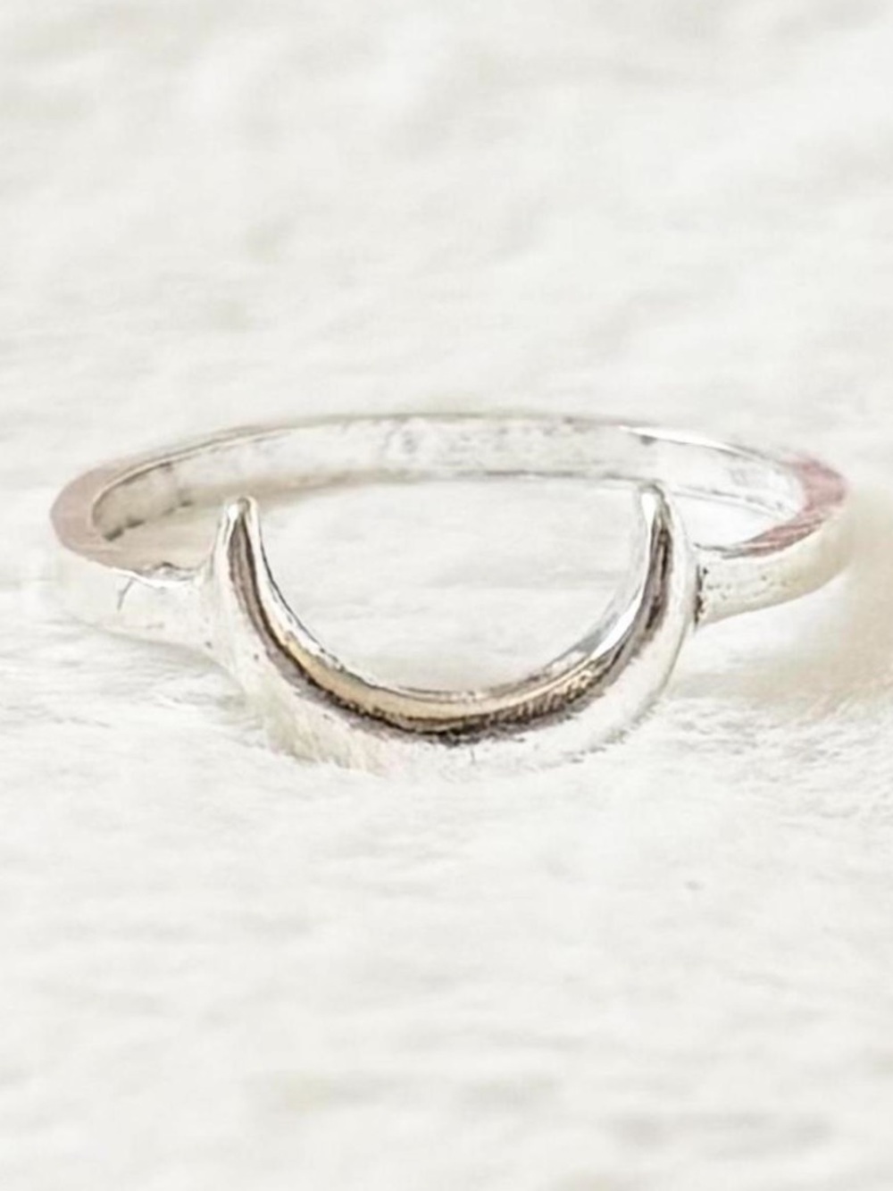 5/$15 🩷 MUST BUNDLE Silver Crescent Moon Stackable Ring - Silver